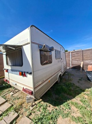 Vendo caravana.