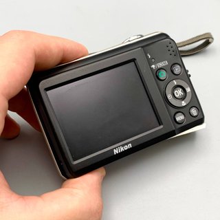 Nikon Coolpix L21 Fotocamera Digitale con Scatola
