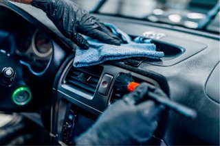 Limpieza de vehiculos interior y exterior.