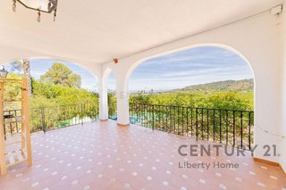 Chalet en venta en Zona Urbanizaciones en Alzira