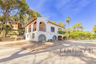 Chalet en venta en Zona Urbanizaciones en Alzira