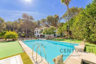 Chalet en venta en Zona Urbanizaciones en Alzira