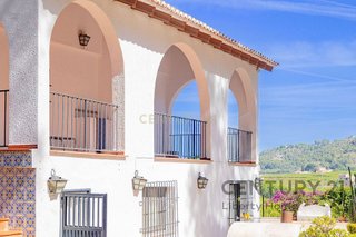 Chalet en venta en Zona Urbanizaciones en Alzira