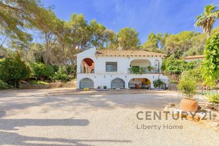 Chalet en venta en Zona Urbanizaciones en Alzira