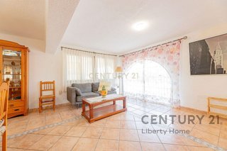 Chalet en venta en Zona Urbanizaciones en Alzira