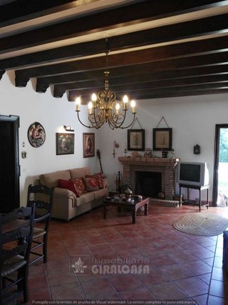 Chalet en venta en Carmona