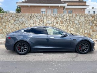 Tesla Model S 2019 raven ludicrous