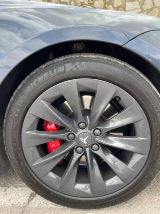 Tesla Model S 2019 raven ludicrous