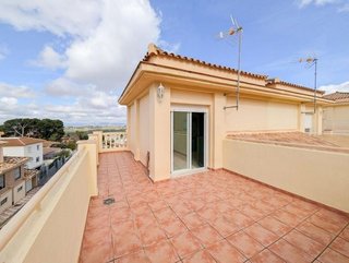 Chalet en venta en Cájar