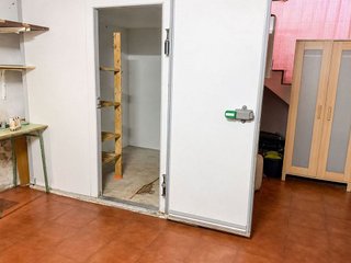 Local comercial en venta en Pubilla Cases en Hospitalet de Llobregat, L´