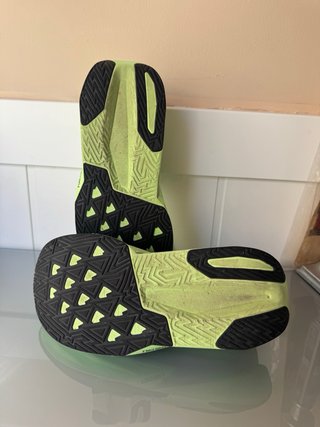 Zapatillas New Balance FuelCell Rebel V5 Verde/Pla