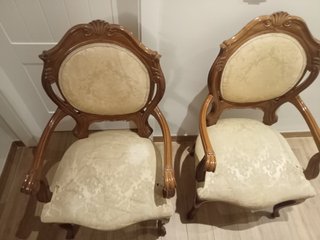 Juego de 2 sillones de madera y tela