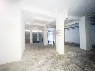 Local comercial en venta en Milagrosa en Pamplona