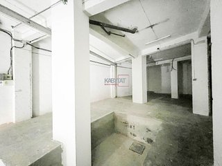 Local comercial en venta en Milagrosa en Pamplona