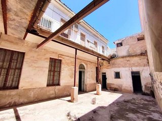 Chalet en venta en Novelda