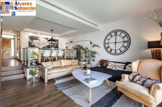 Casa pareada en venta en Bola de Oro - Serrallo en Granada