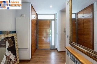 Casa pareada en venta en Bola de Oro - Serrallo en Granada