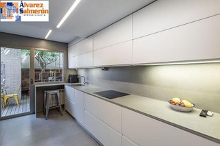 Casa pareada en venta en Bola de Oro - Serrallo en Granada