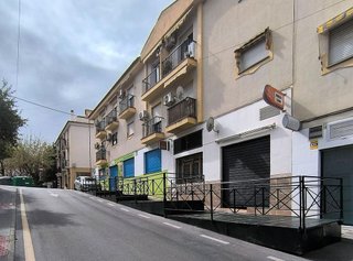Local comercial en venta en Zubia (La)