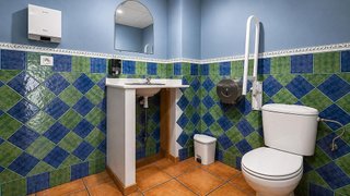 Local comercial en venta en Zubia (La)