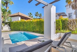 Casa adosada en alquiler en Lomas de Marbella Club - Puente Romano en Marbella