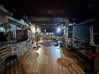 Local comercial en venta en Los Rosales en Madrid