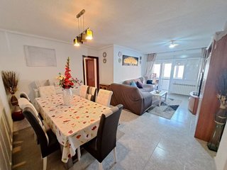 Piso en venta en Reyes en Parla