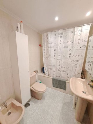 Piso en venta en Reyes en Parla