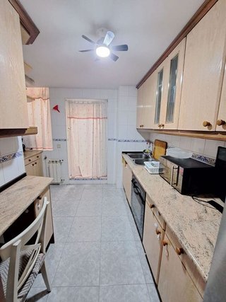 Piso en venta en Reyes en Parla