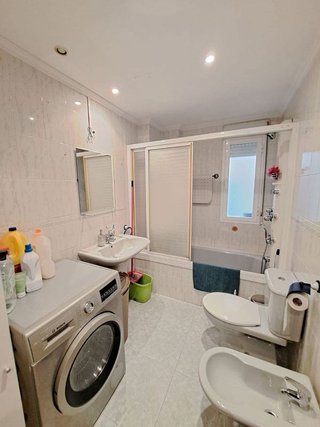Piso en venta en Reyes en Parla