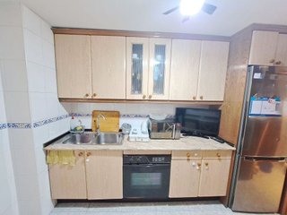 Piso en venta en Reyes en Parla