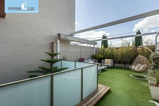 Casa pareada en venta en Bola de Oro - Serrallo en Granada