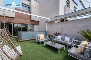 Casa pareada en venta en Bola de Oro - Serrallo en Granada