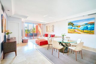 Dúplex en alquiler en Nueva Andalucía centro en Marbella