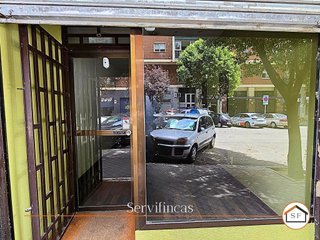 Local comercial en venta en Adelfas en Madrid
