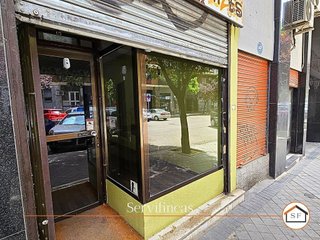 Local comercial en venta en Adelfas en Madrid