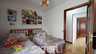 Piso en venta en Villayuventus-Renfe en Parla