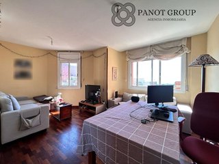Piso en venta en Can Baró en Barcelona