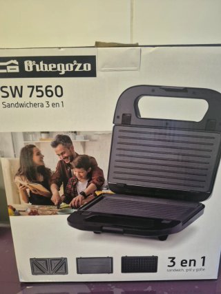 Sandwichera Orbegozo SW 7560 3 en 1