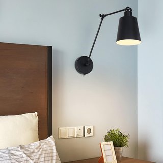 Lámpara de Pared MantoLite Brazo Oscilante Negra