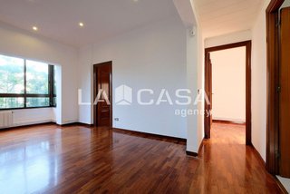Piso en venta en Vilapicina i la Torre Llobeta en Barcelona