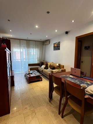Piso en venta en La Font de la Guatlla en Barcelona