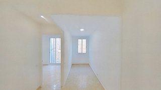 Piso en venta en El Raval en Barcelona