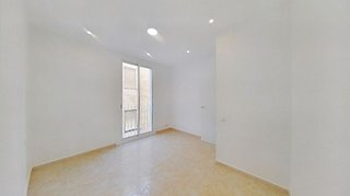 Piso en venta en El Raval en Barcelona