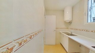 Piso en venta en El Raval en Barcelona