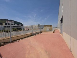 Local comercial en venta en Santa Cruz - Industria - Polígono Campollano en Albacete