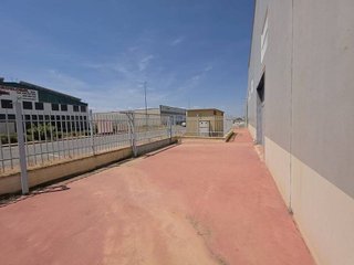 Local comercial en venta en Santa Cruz - Industria - Polígono Campollano en Albacete