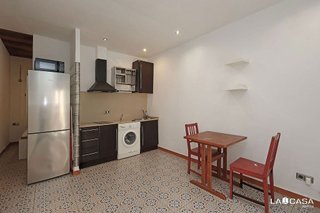 Piso en venta en El Raval en Barcelona