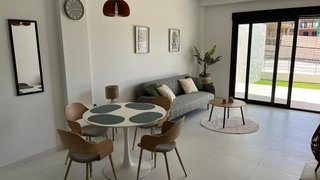 Piso en venta en San Miguel de Salinas