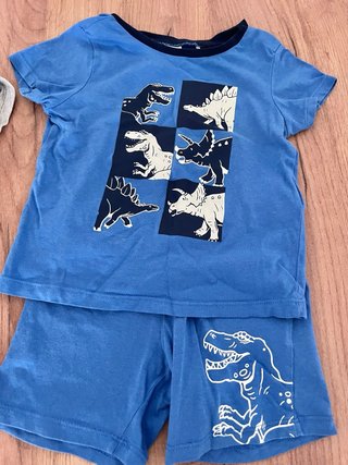 Lote 2 pijamas bebé 18-24 meses